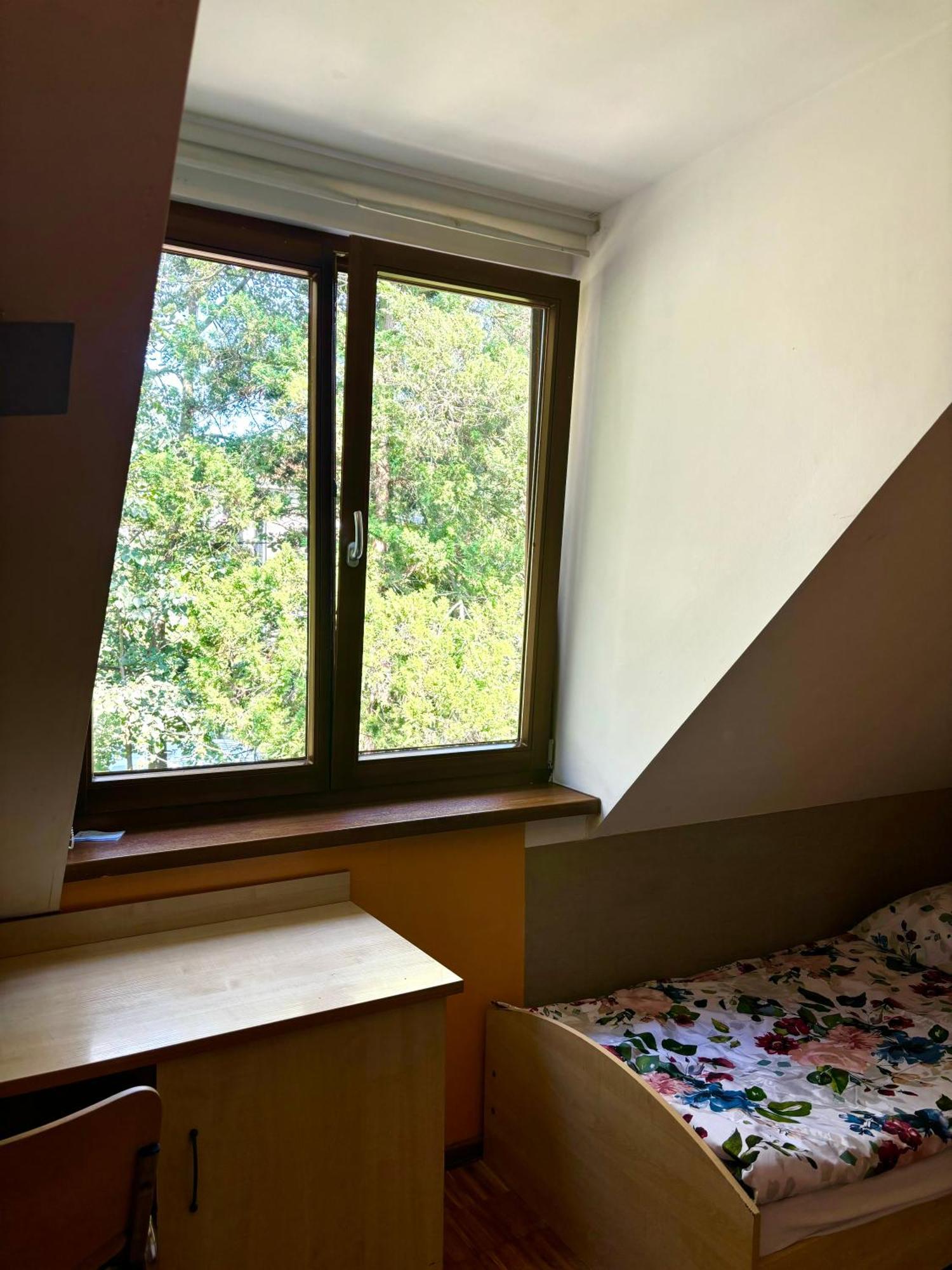 Hostel Nuove Frontiere Nysa Buitenkant foto